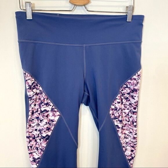 GapFit blackout technology color block leggings - Picture 3 of 7